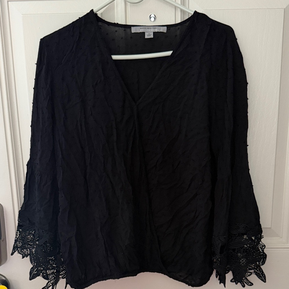 Marc New York Black Textured V-Neck Top